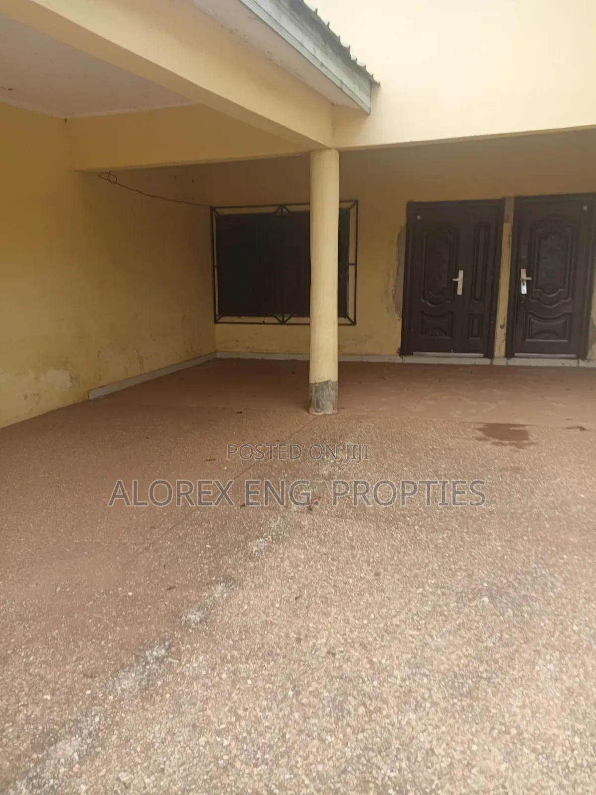 3bdrm House in Self Compound, Frafraha for rent