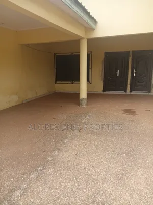 3bdrm House in Self Compound, Frafraha for rent