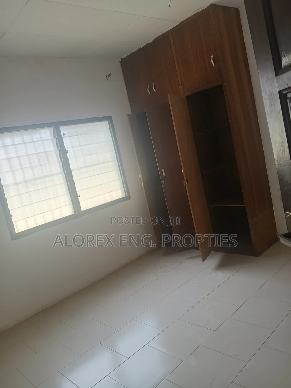 3bdrm House in Self Compound, Frafraha for rent