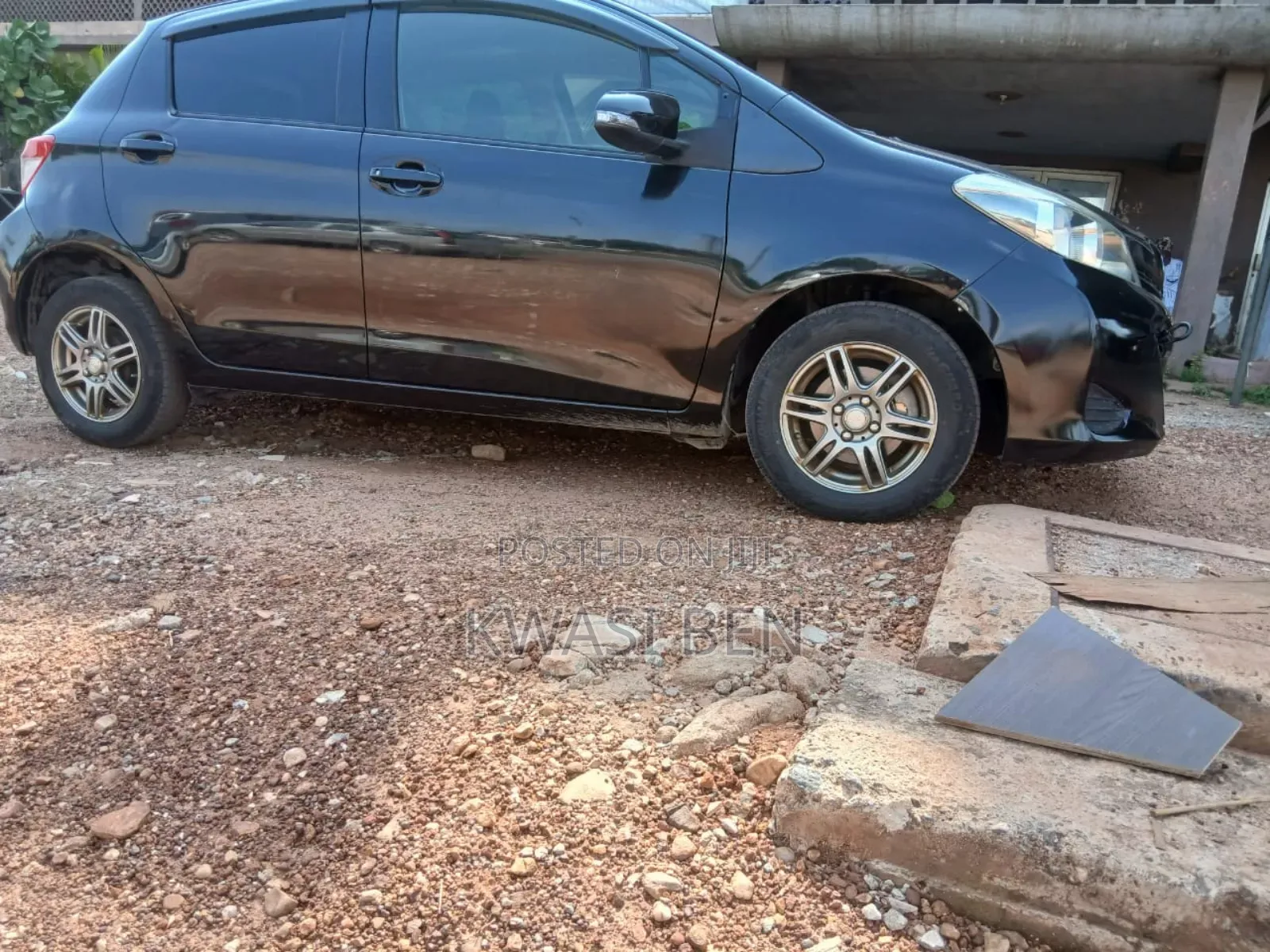 Toyota Vitz 2013 Black