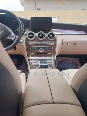 Mercedes-Benz C300 Base Sedan RWD (2.0L 4cyl 7A) 2017 Red