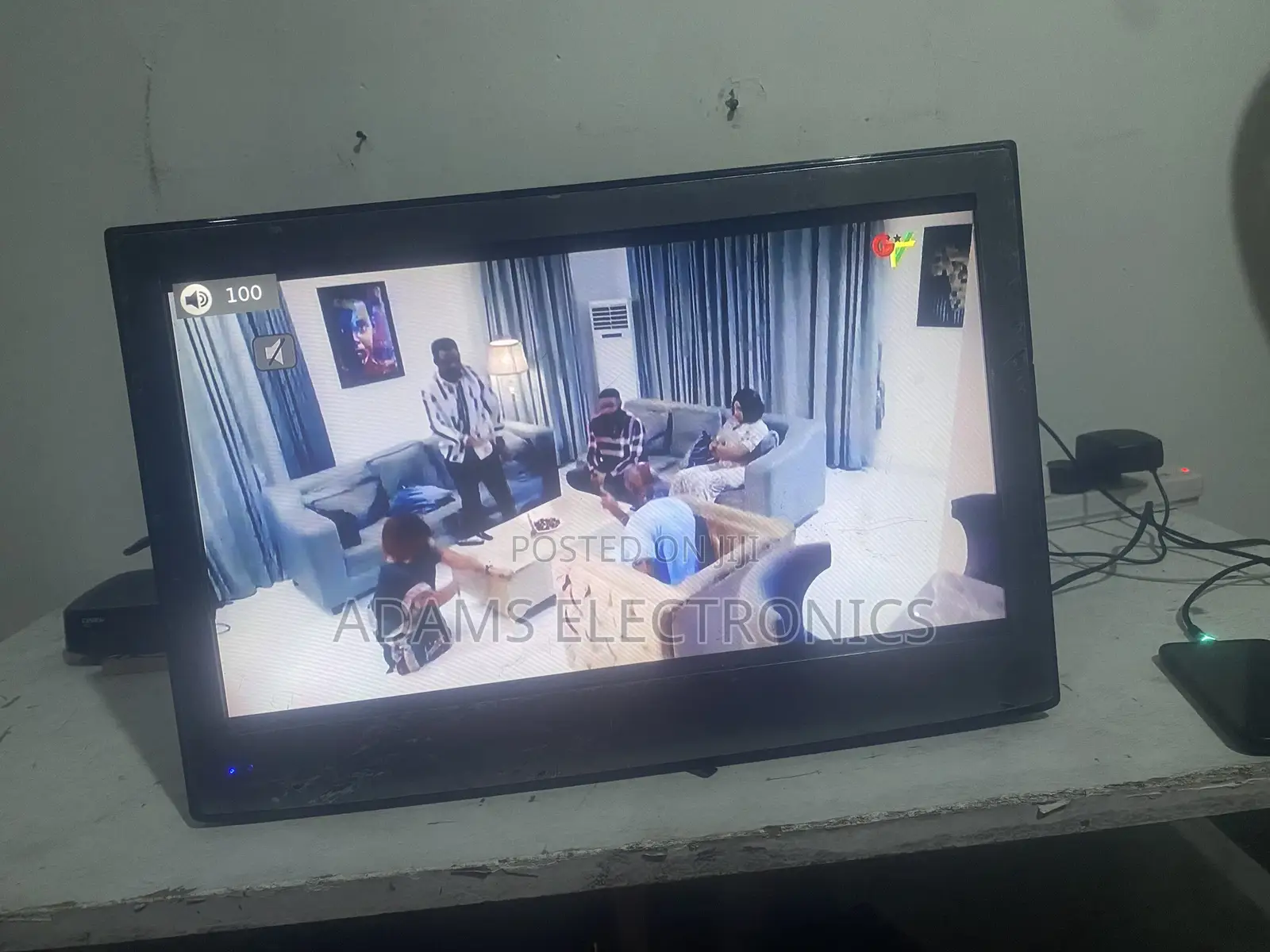 A Very Nice 22 Inches Analog TV for Sale