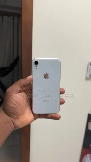 Apple iPhone XR 64 GB White