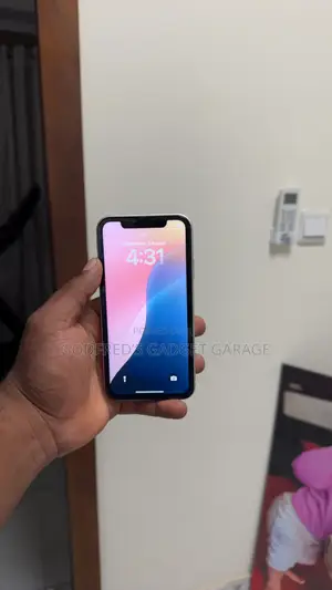 Apple iPhone XR 64 GB White