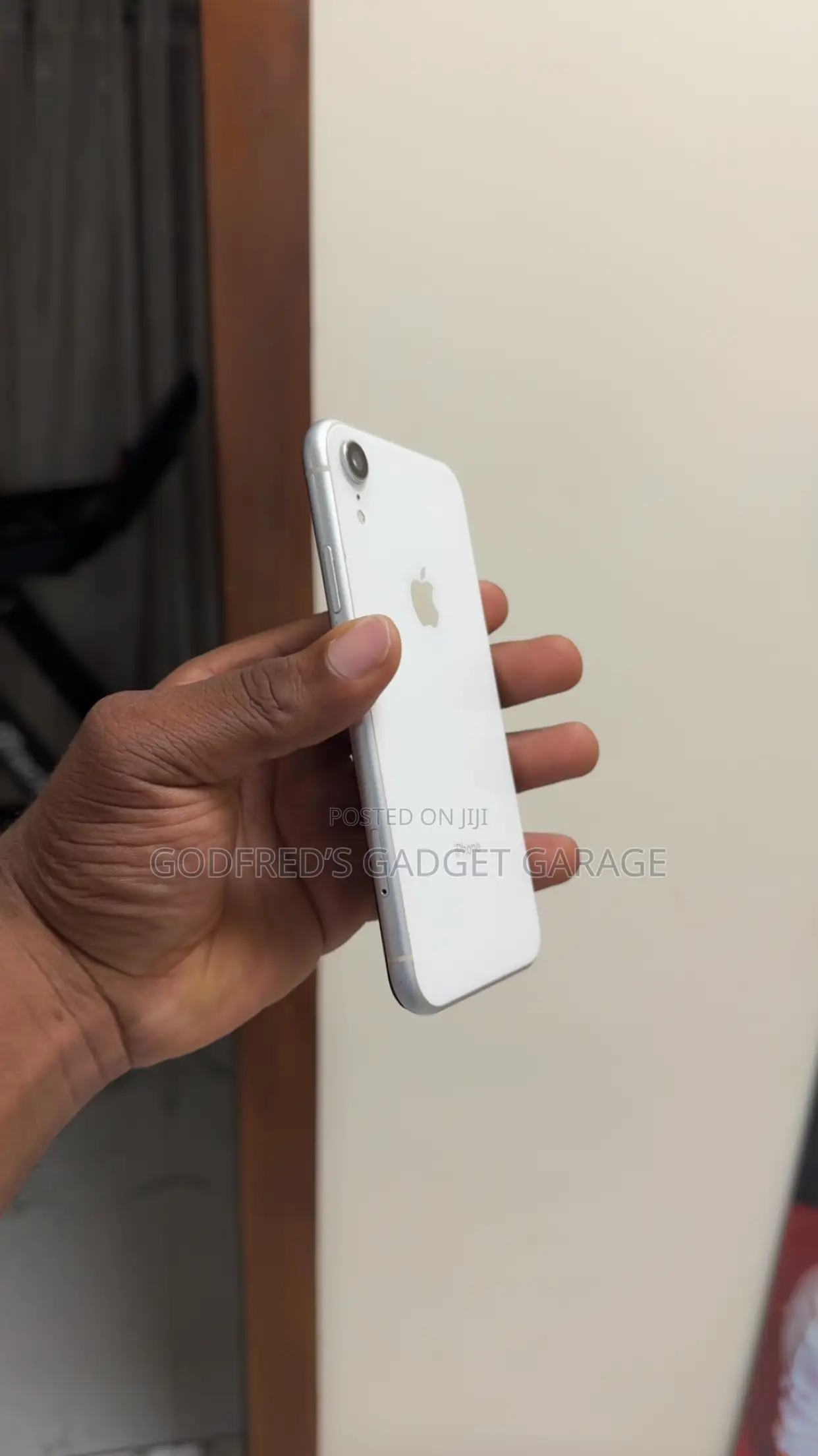 Apple iPhone XR 64 GB White