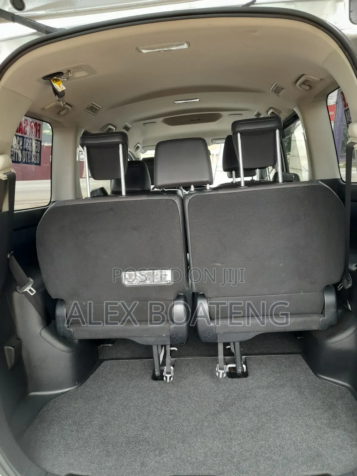 Toyota Esquire 2015 Silver