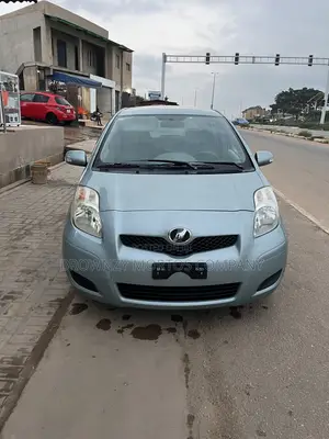 Toyota Vitz 2010