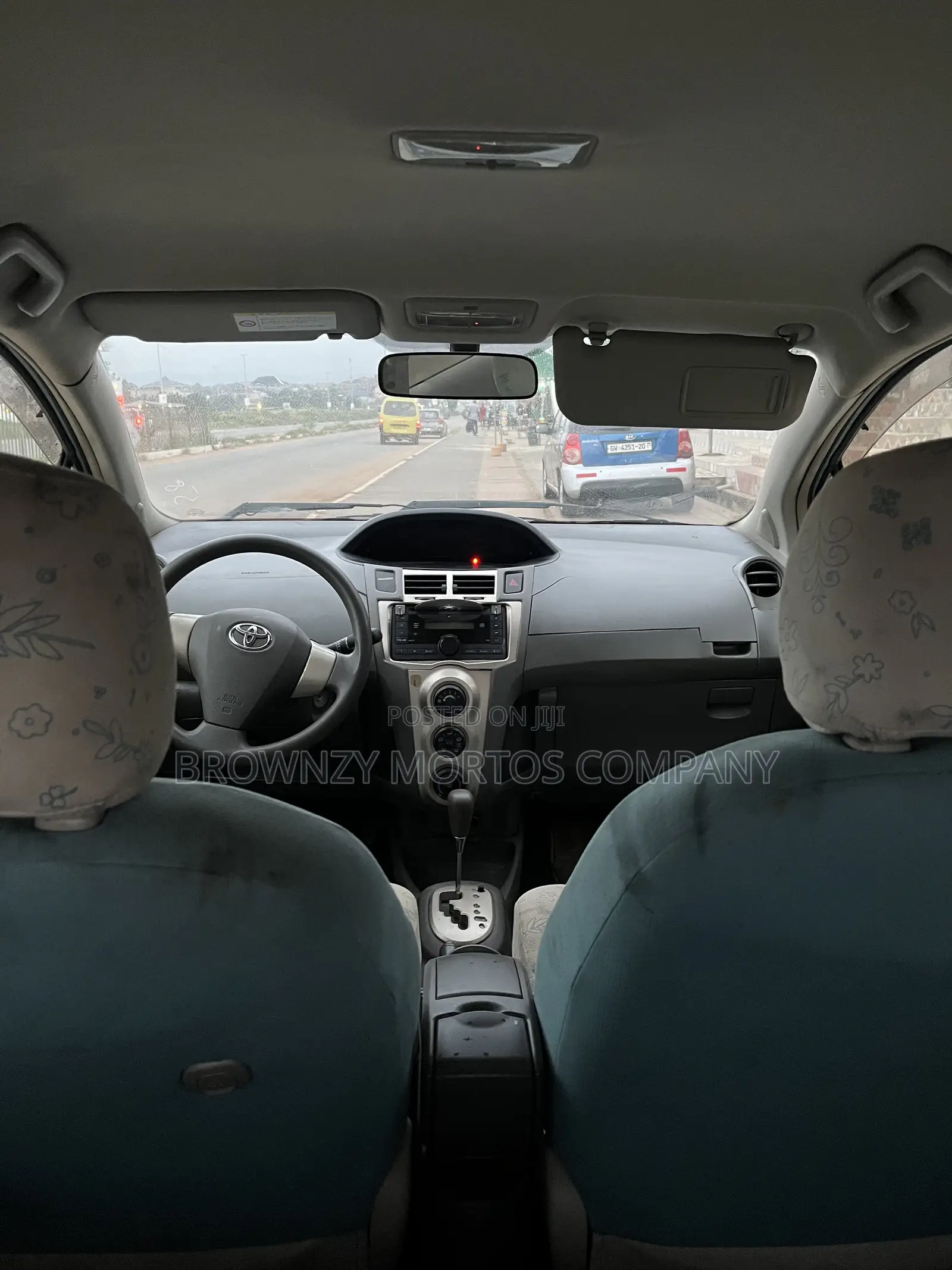 Toyota Vitz 2010