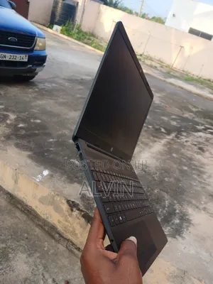 Laptop HP 255 G8 8GB AMD Ryzen 5 SSHD (Hybrid) 256GB