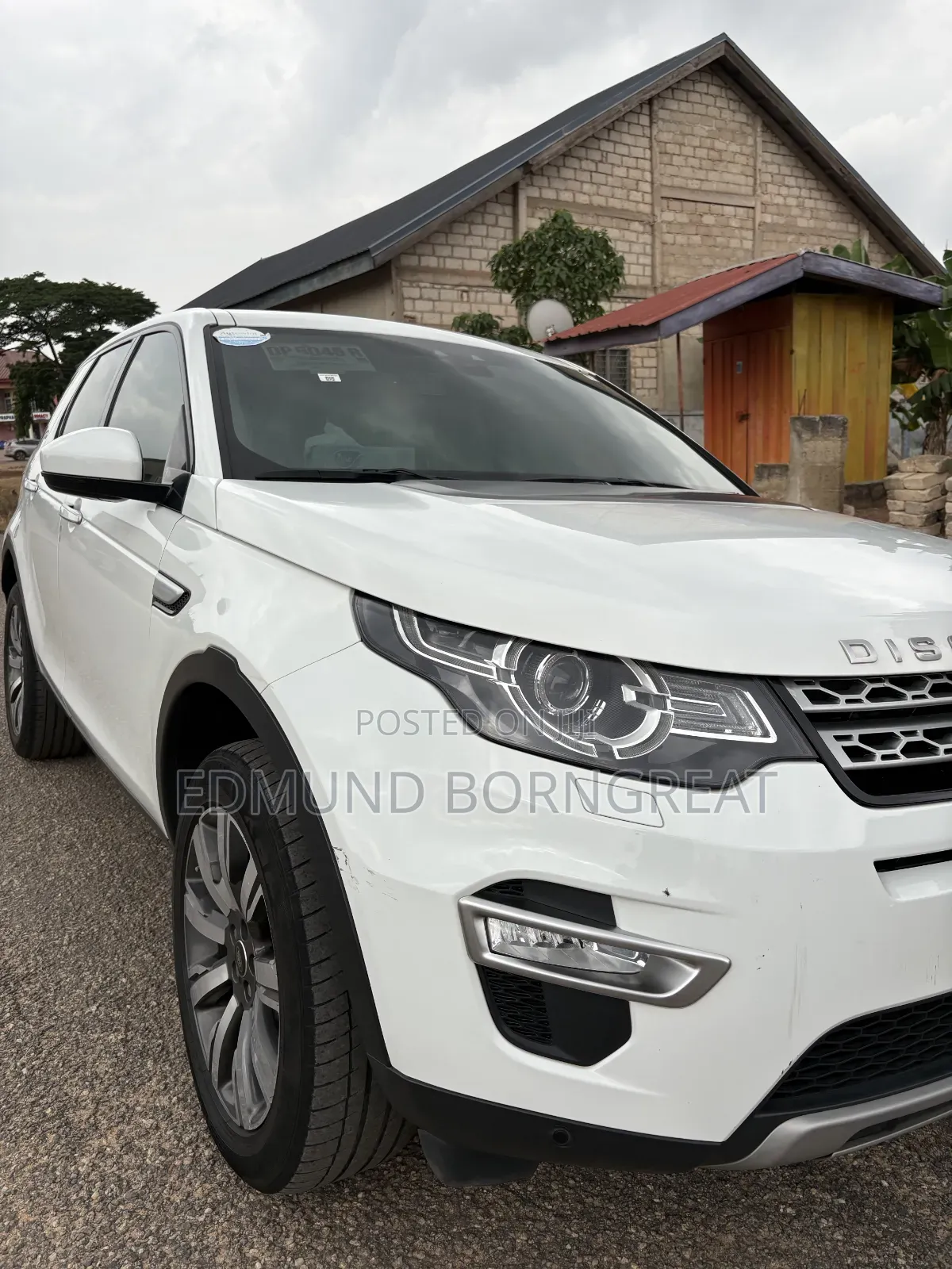 Land Rover Discovery Sport 2019 White