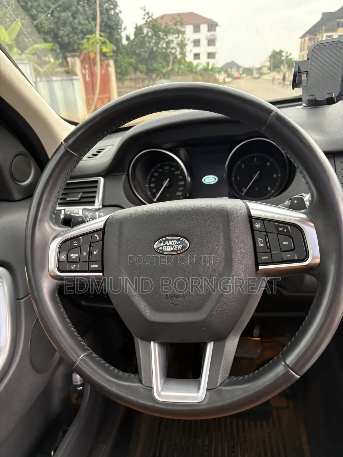 Land Rover Discovery Sport 2019 White