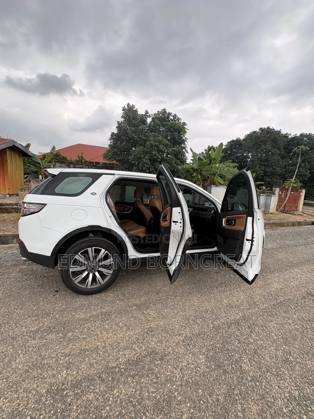 Land Rover Discovery Sport 2019 White