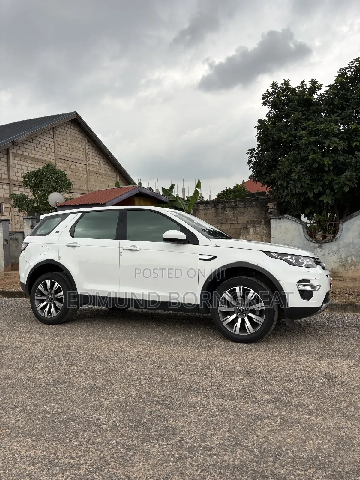 Land Rover Discovery Sport 2019 White