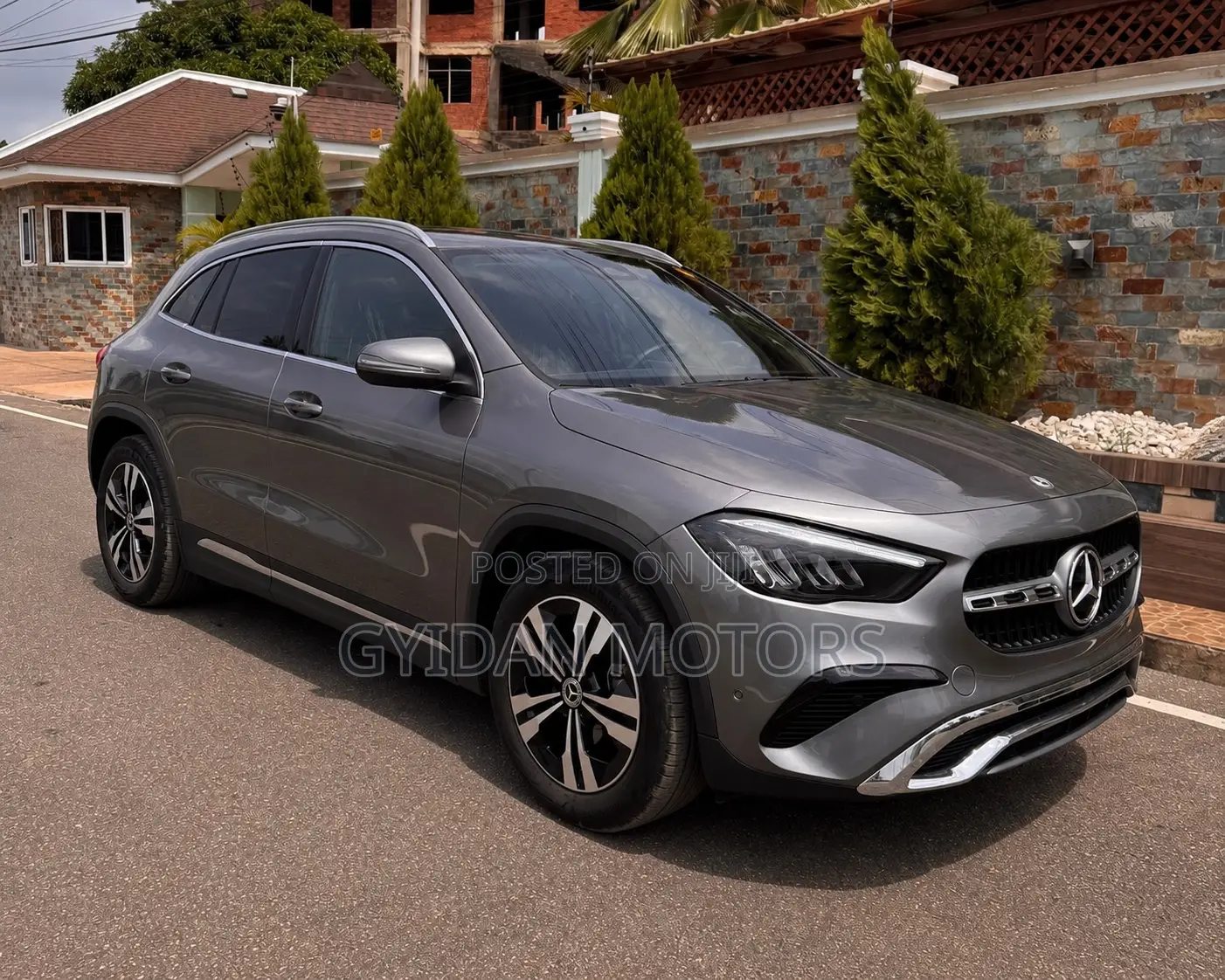 New Mercedes-Benz GLA-Class 2025 Gray