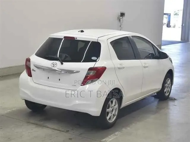 Toyota Vitz 2013 Gray