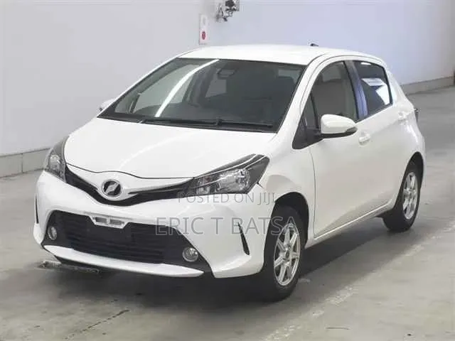 Toyota Vitz 2013 Gray