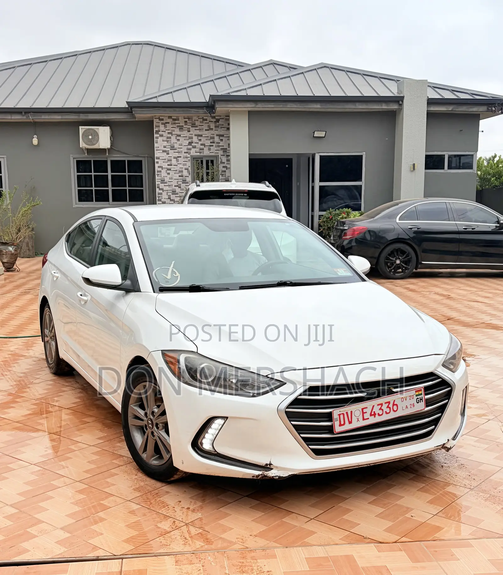 Hyundai Elantra Limited Sedan FWD (2.0L 4cyl 6A) 2017 White