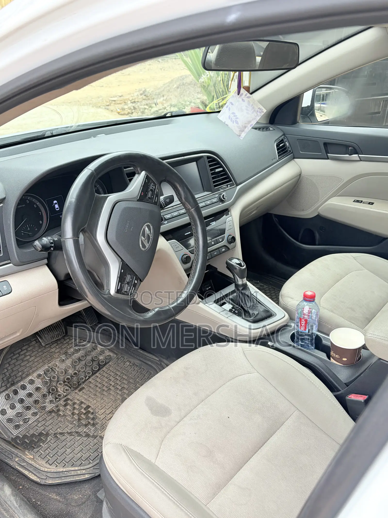 Hyundai Elantra Limited Sedan FWD (2.0L 4cyl 6A) 2017 White