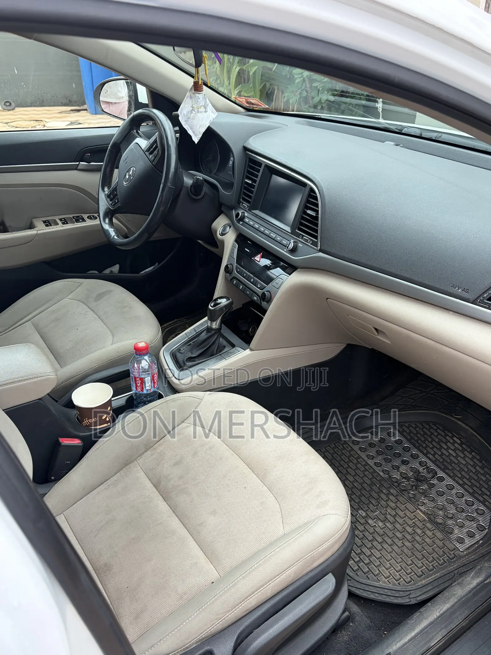 Hyundai Elantra Limited Sedan FWD (2.0L 4cyl 6A) 2017 White