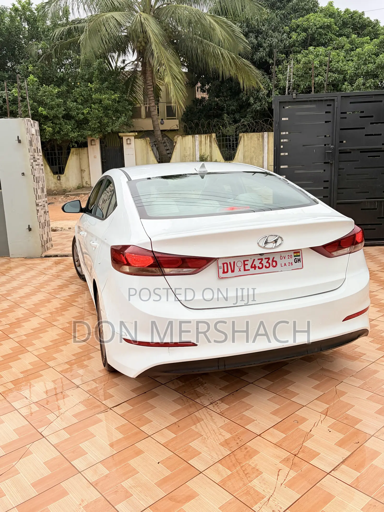 Hyundai Elantra Limited Sedan FWD (2.0L 4cyl 6A) 2017 White