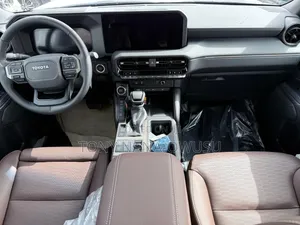 New Toyota Land Cruiser Prado 2025 Black