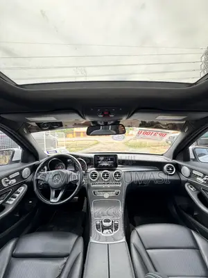 Mercedes-Benz C300 Sport 4Matic Sedan AWD (2.0L 4cyl 7A) 2017 White