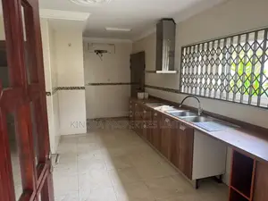 5bdrm Condo in Cantonment, Cantonments for rent