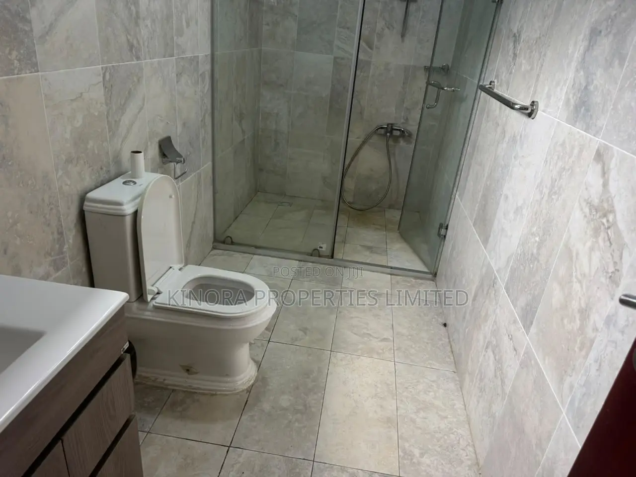 5bdrm Condo in Cantonment, Cantonments for rent