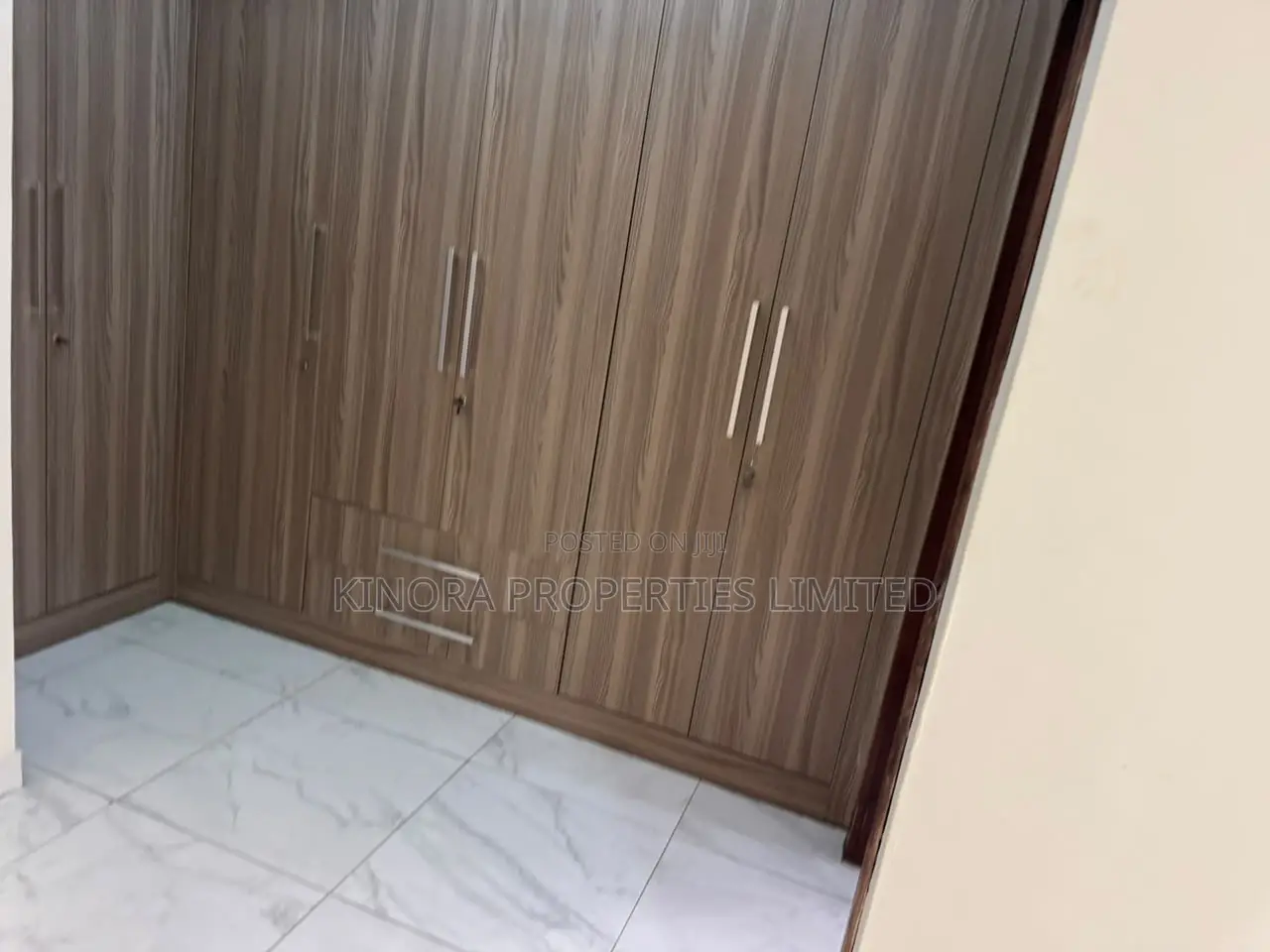 5bdrm Condo in Cantonment, Cantonments for rent