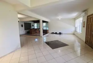 6bdrm House in Airport Residential Area for rent