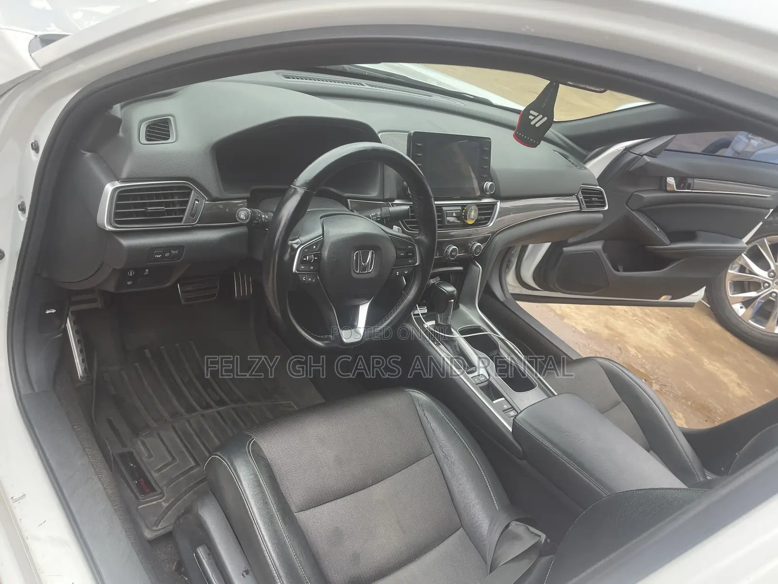 Honda Accord EX-L (1.5L 4cyl Turbo CVT) 2019 White