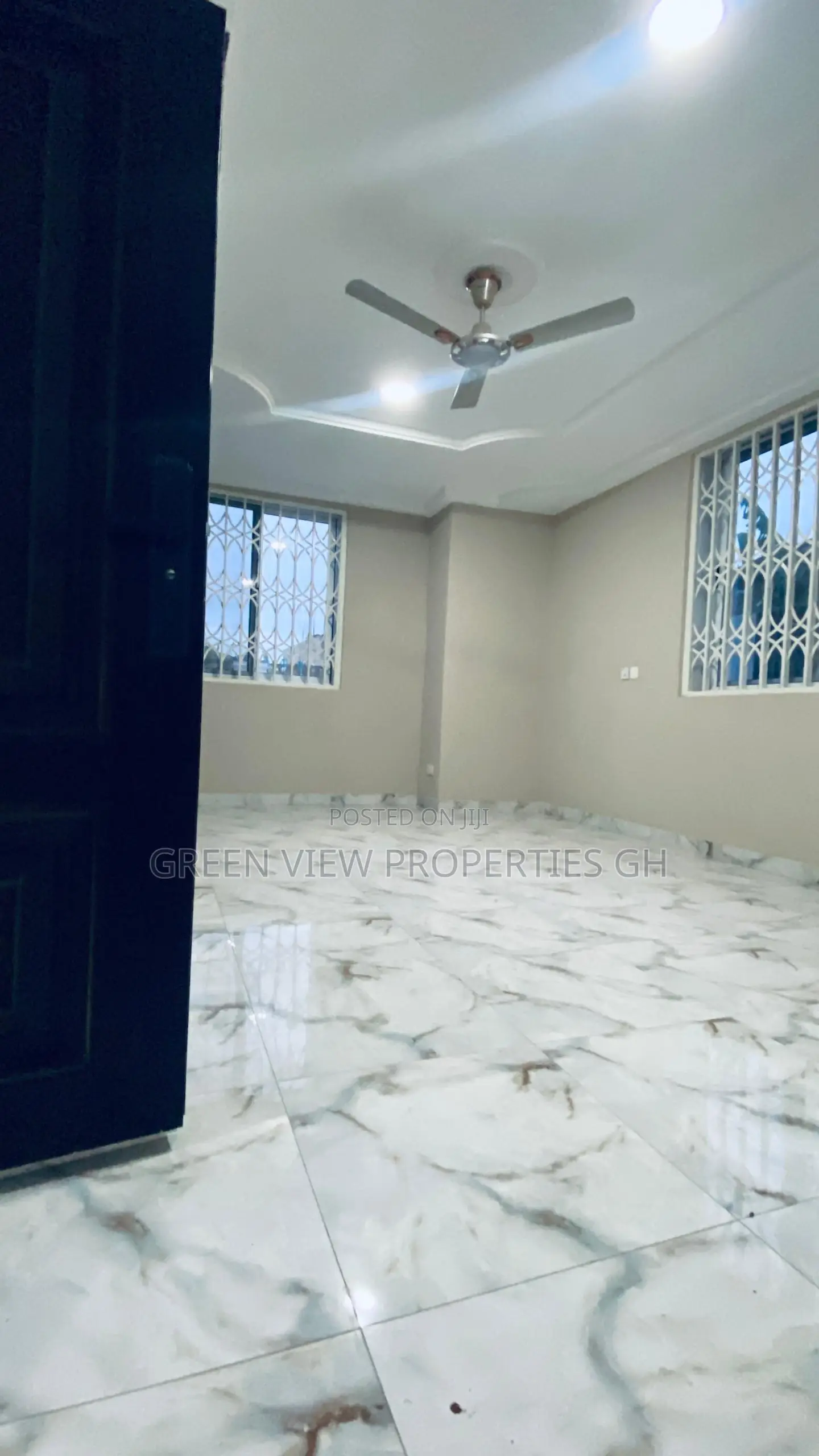 3bdrm Apartment in West Hills Mall Area for rent