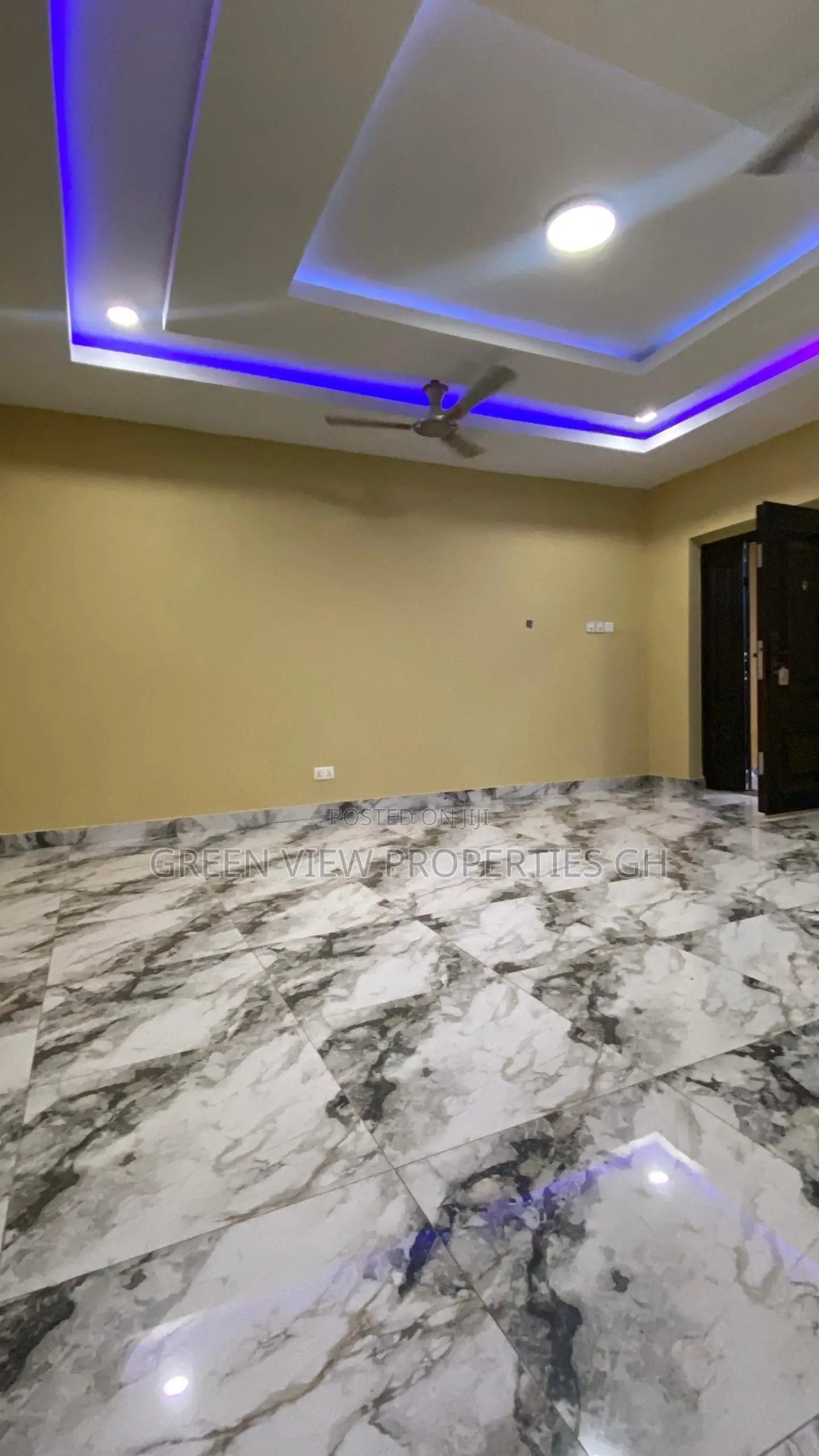 3bdrm Apartment in West Hills Mall Area for rent