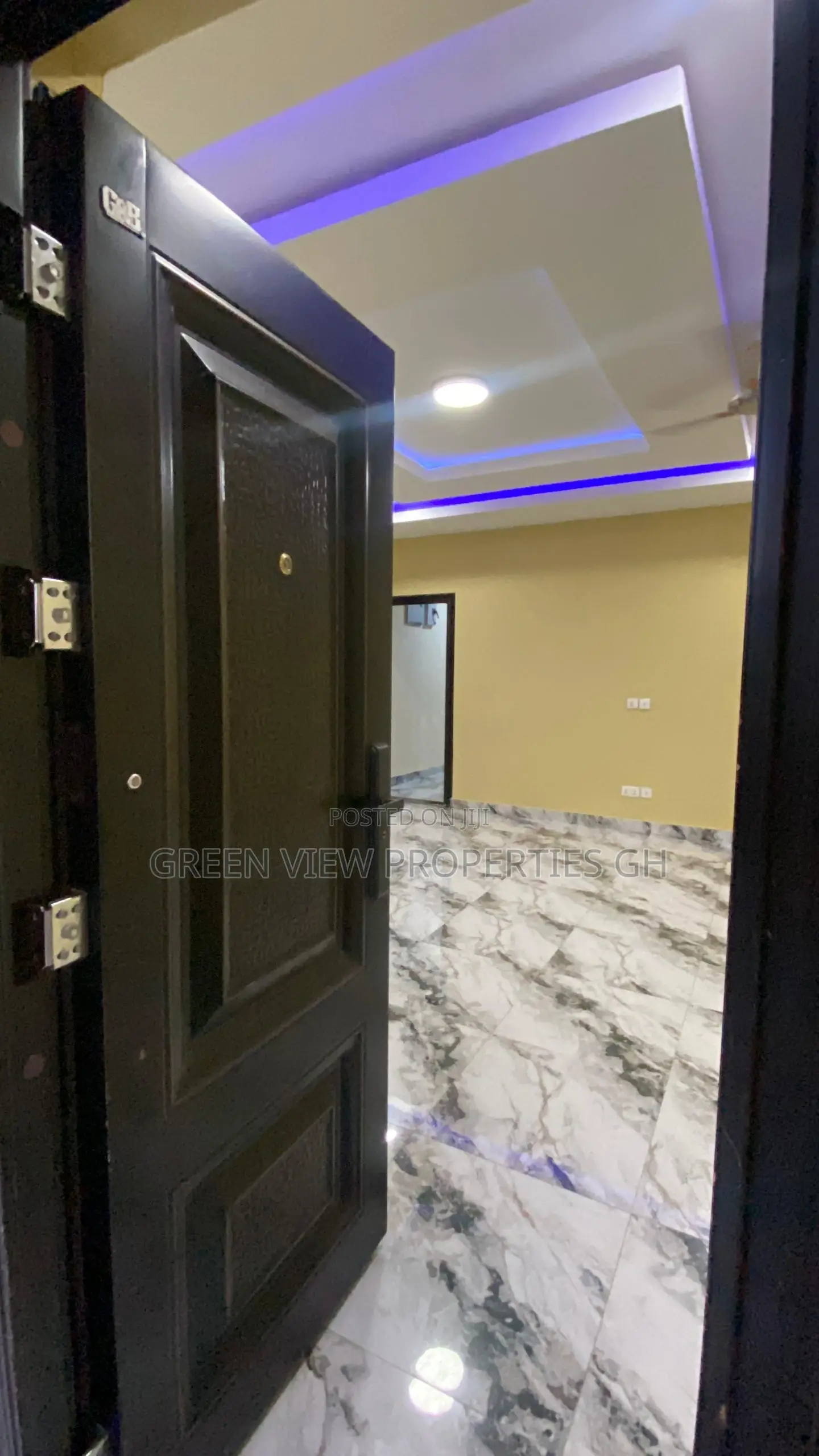 3bdrm Apartment in West Hills Mall Area for rent
