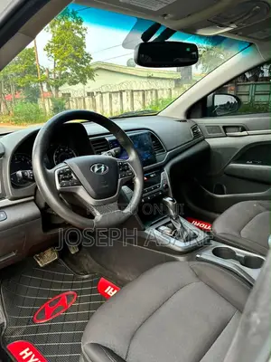 Hyundai Elantra 2018 White