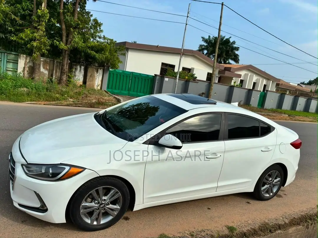 Hyundai Elantra 2018 White