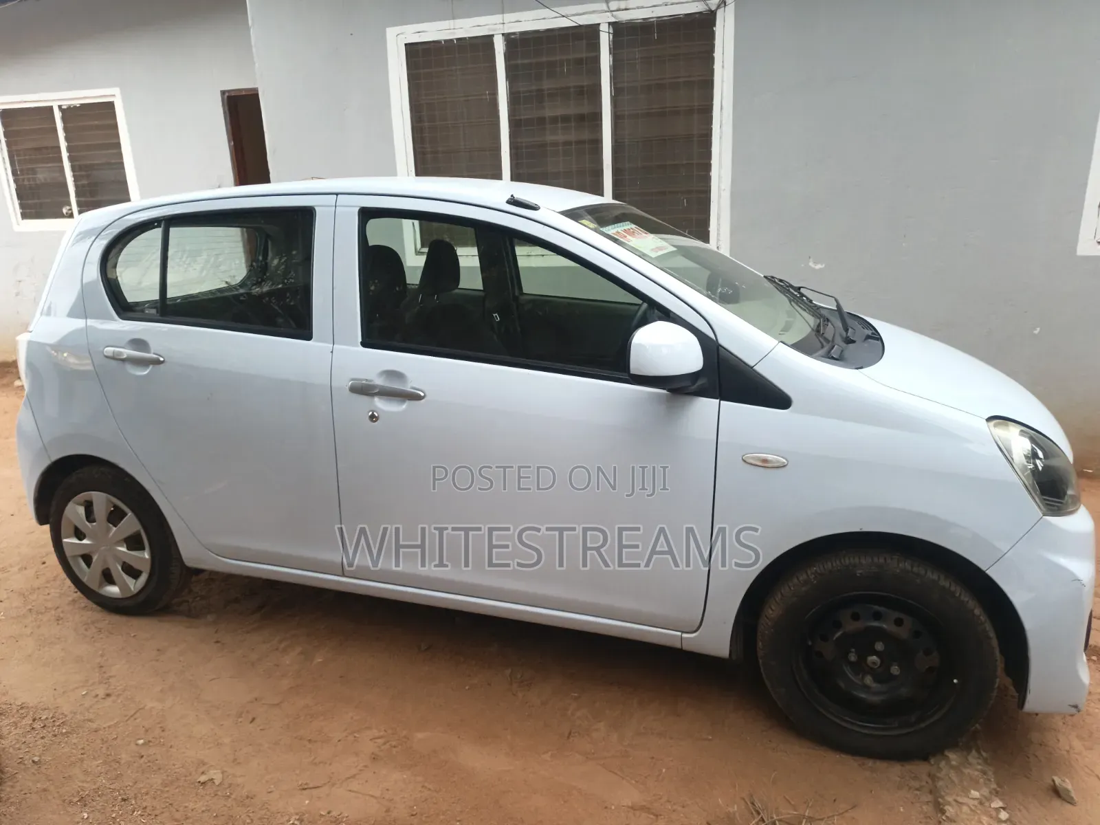 Daihatsu Mira 2016 Blue