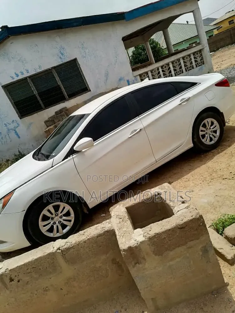 Hyundai Sonata 2012 White