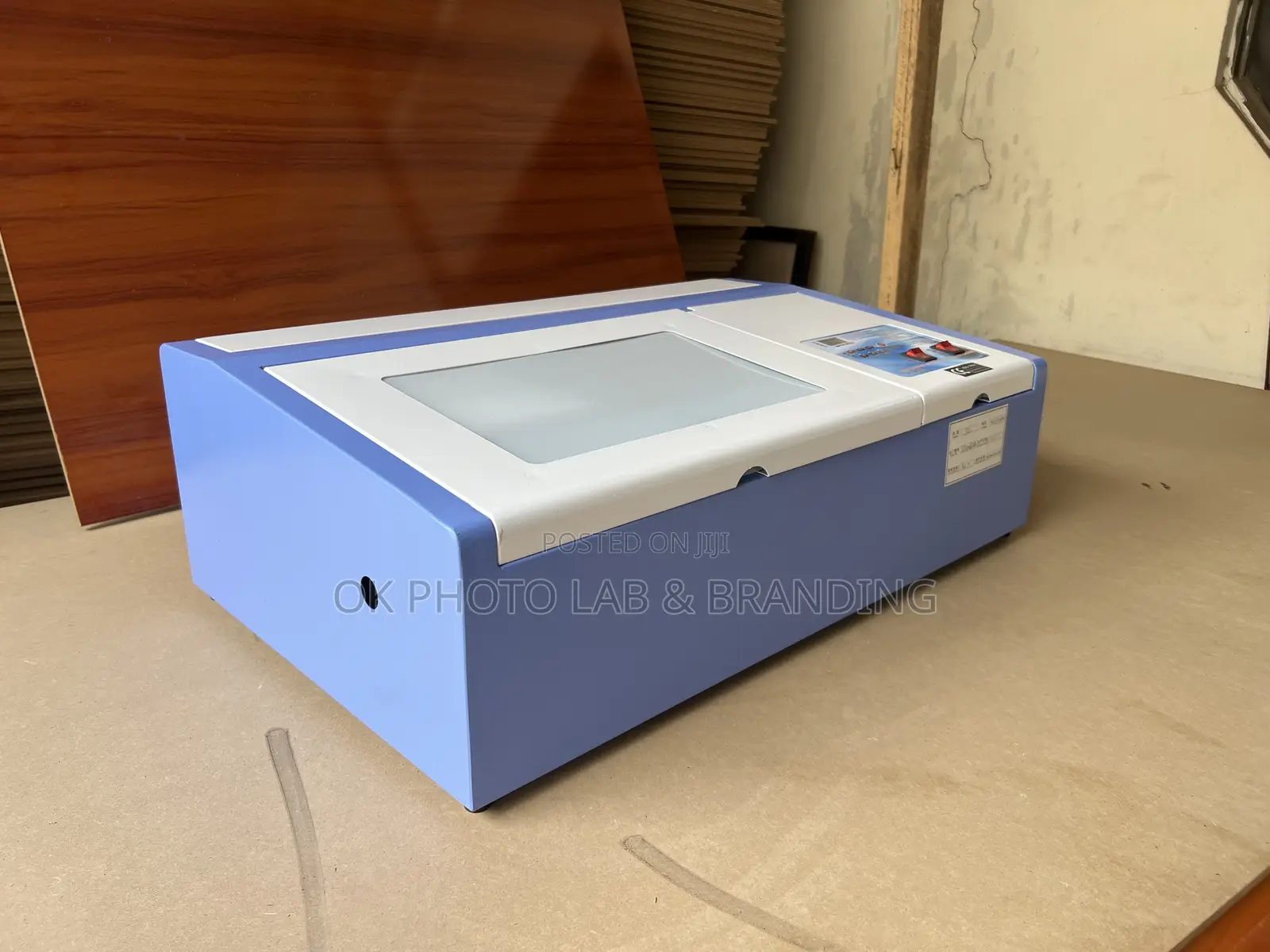 Laser Glass and Wood Engraving and Cutting Machine