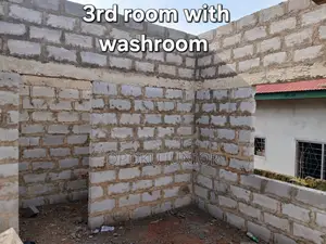 4bdrm House in Feyaise Estate, Ahafo Ano South for Sale