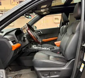 Mitsubishi Outlander 2022 Black