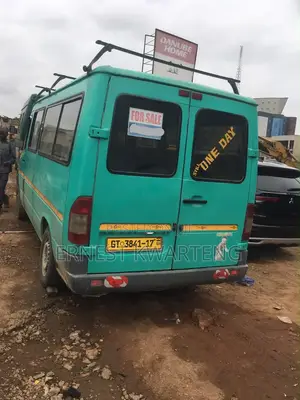 Mercedes-Benz Sprinter 2006 Green