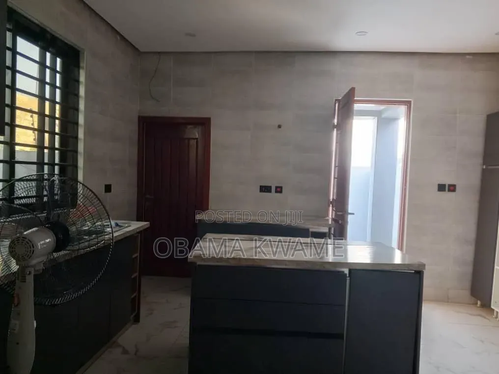 3bdrm House in Laryea Homes, Amasaman for sale