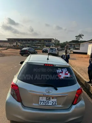 Toyota Vitz 2012 Gray
