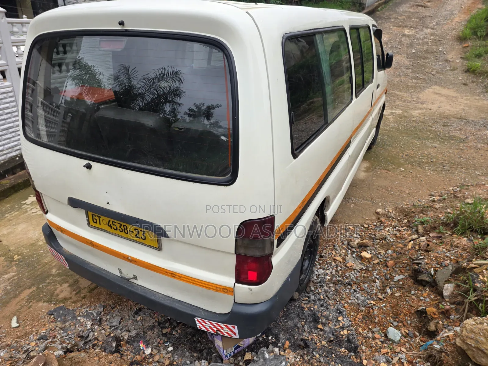 Toyota HiAce 2012 White