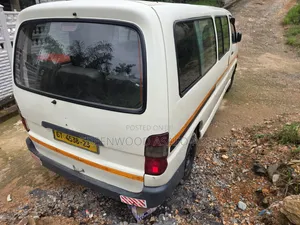 Toyota HiAce 2012 White