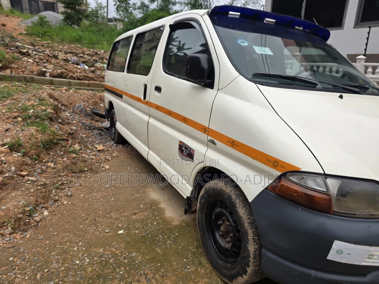 Toyota HiAce 2012 White