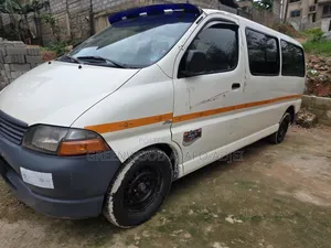 Toyota HiAce 2012 White