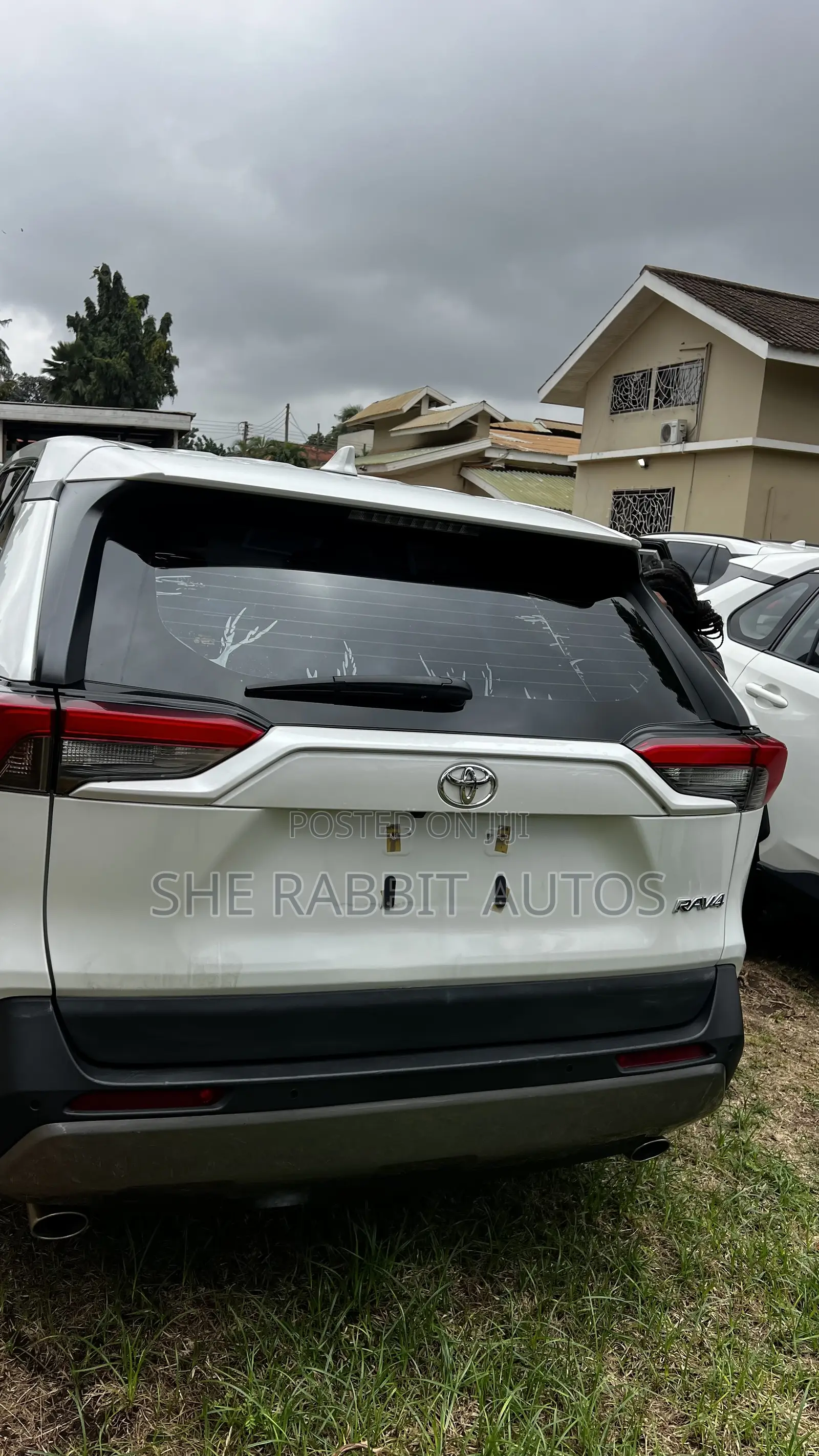 Toyota RAV4 2023 White