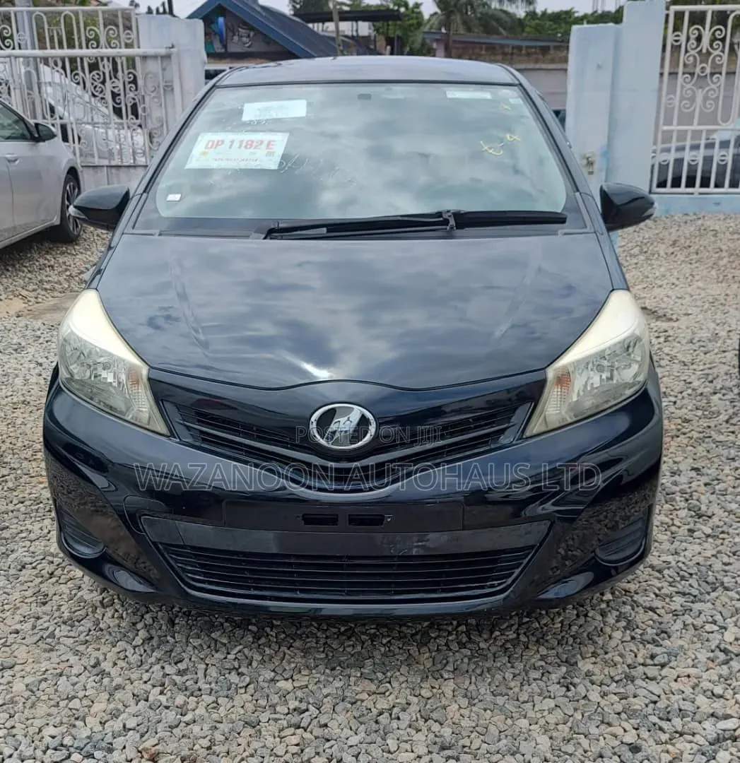 Toyota Vitz 2012 Black